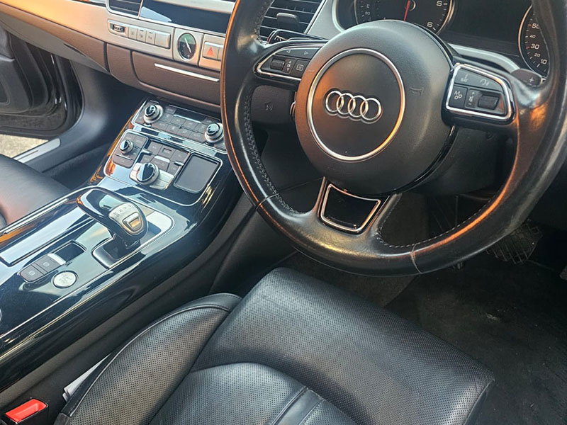 Audi  A8L