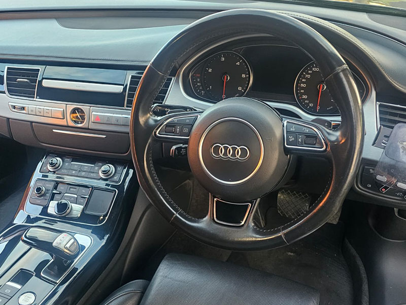 Audi  A8L