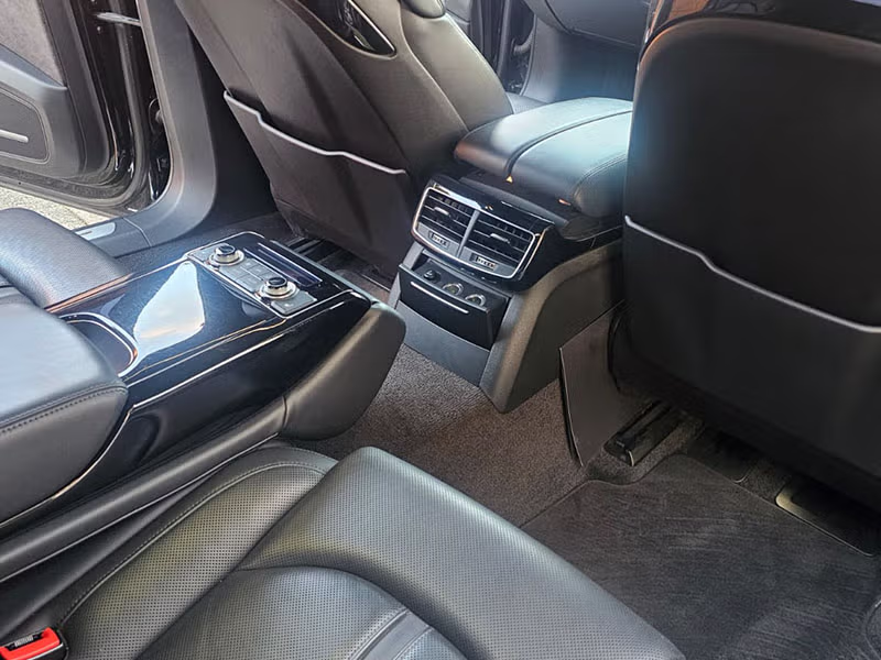 Audi  A8L